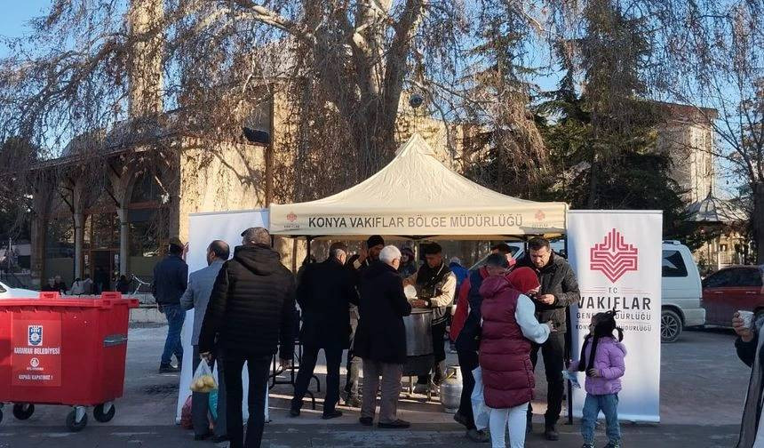 Vatandaşlara Cami Çıkışı Salep İkram Edildi